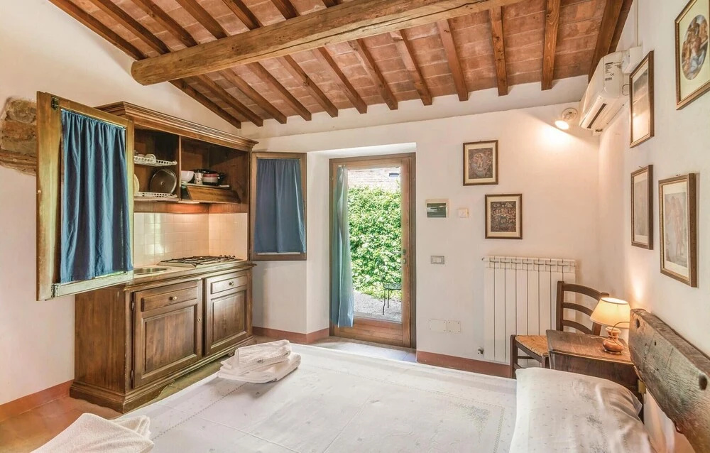 Beautiful Apartment in Castiglione D.lago PG With Wifi and Outdoor Swimming Pool