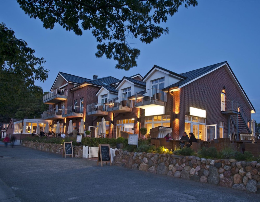 Heikendorf Ostseebad Strandhotel mit Sauna by Belvilla