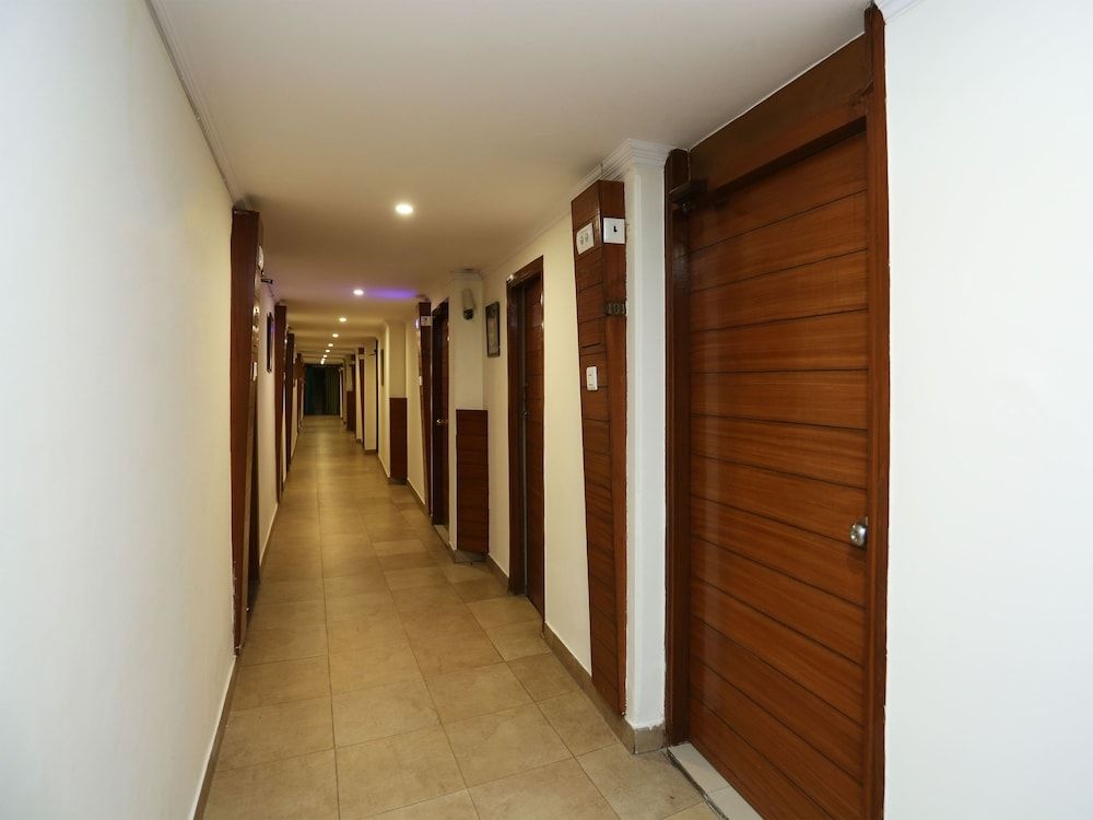 OYO 14674 Hotel Raj Mahal Inn