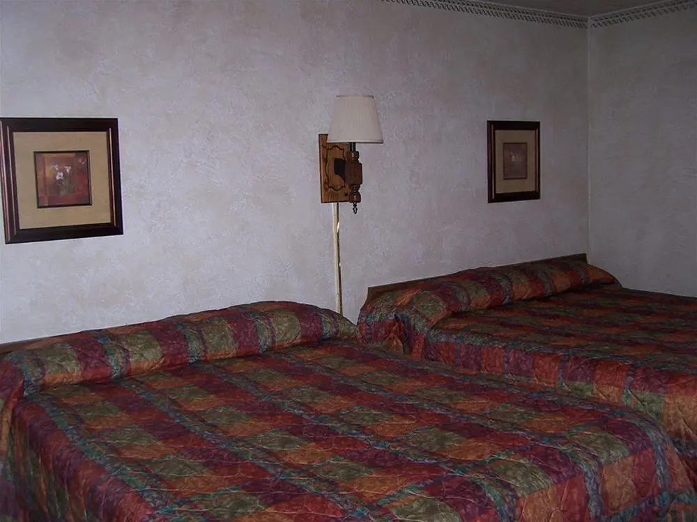 Circle R Motel