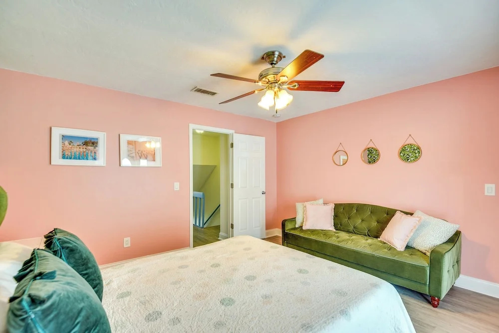 New Smyrna Beach Vacation Rental < 1/2 Mi to Beach