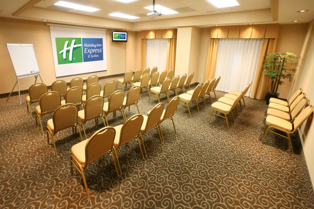Holiday Inn Express & Suites Monterrey Aeropuerto by IHG