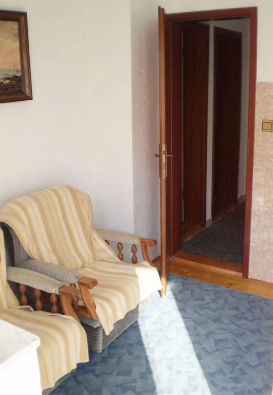 Apartment Šera - 50m from beach: A1 Pisak, Riviera Omis