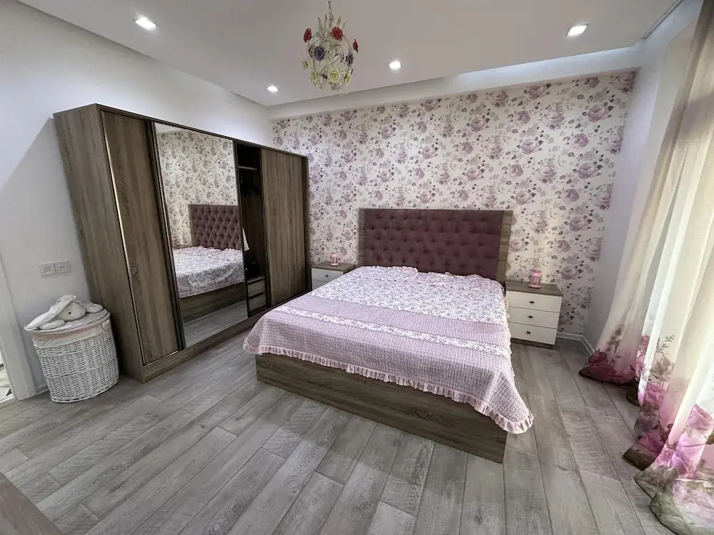 Charming 2-bed Apartment in Baku City Center