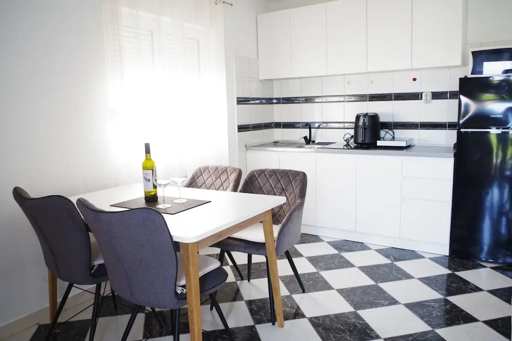 Apartments Zvonko