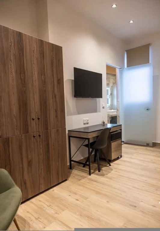 Trikala mall suites