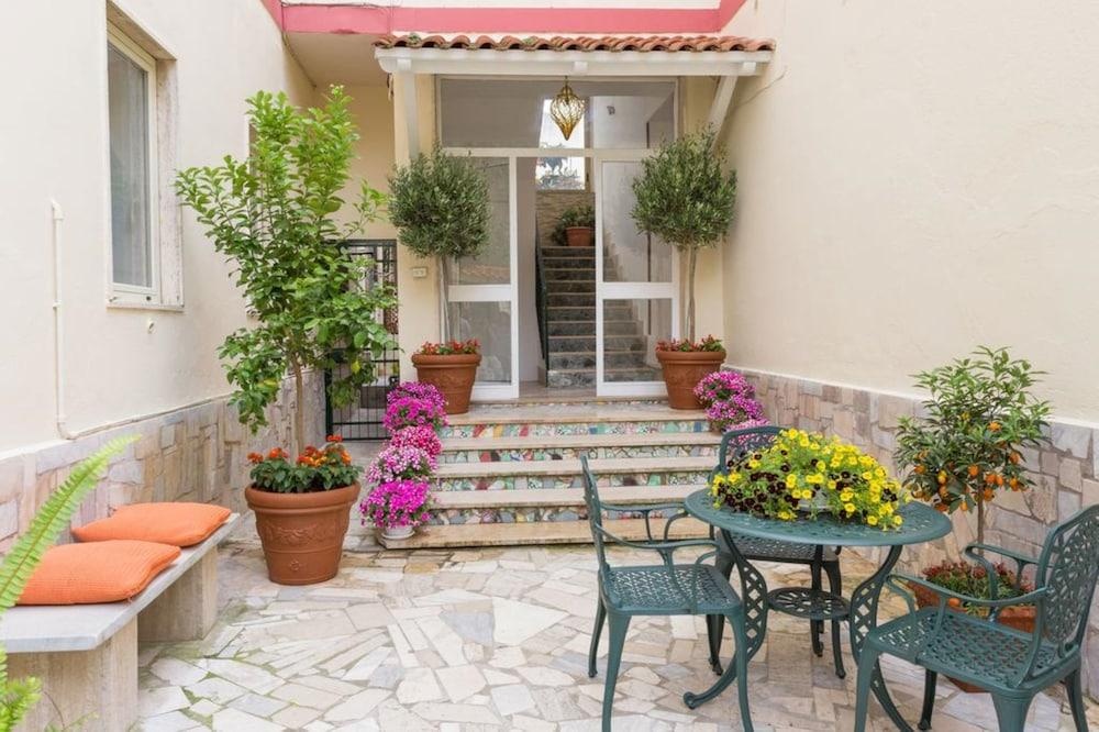Villa Flora