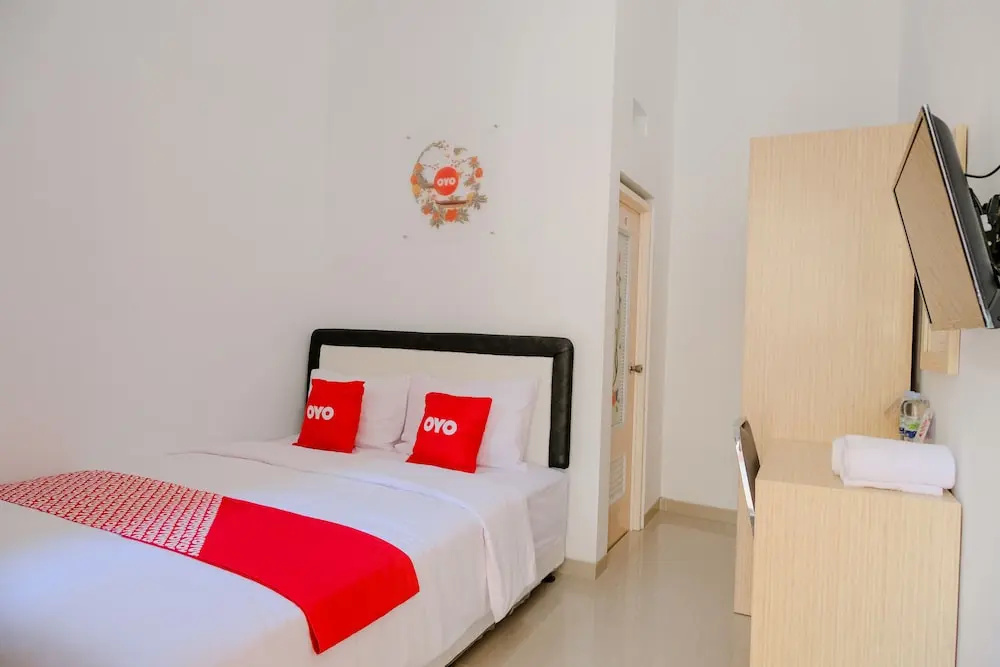 De Zity Homestay RedPartner near Alun Alun Jember