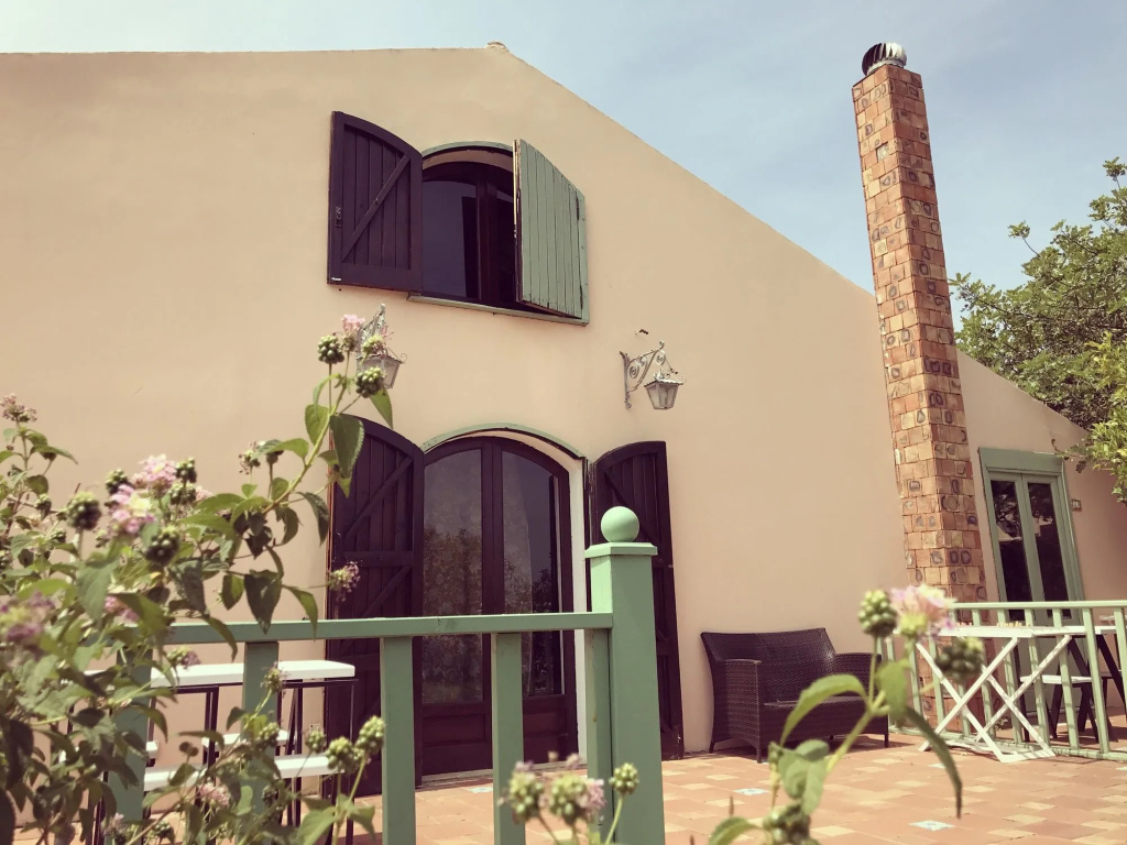 Country Villa with Swimming Pool