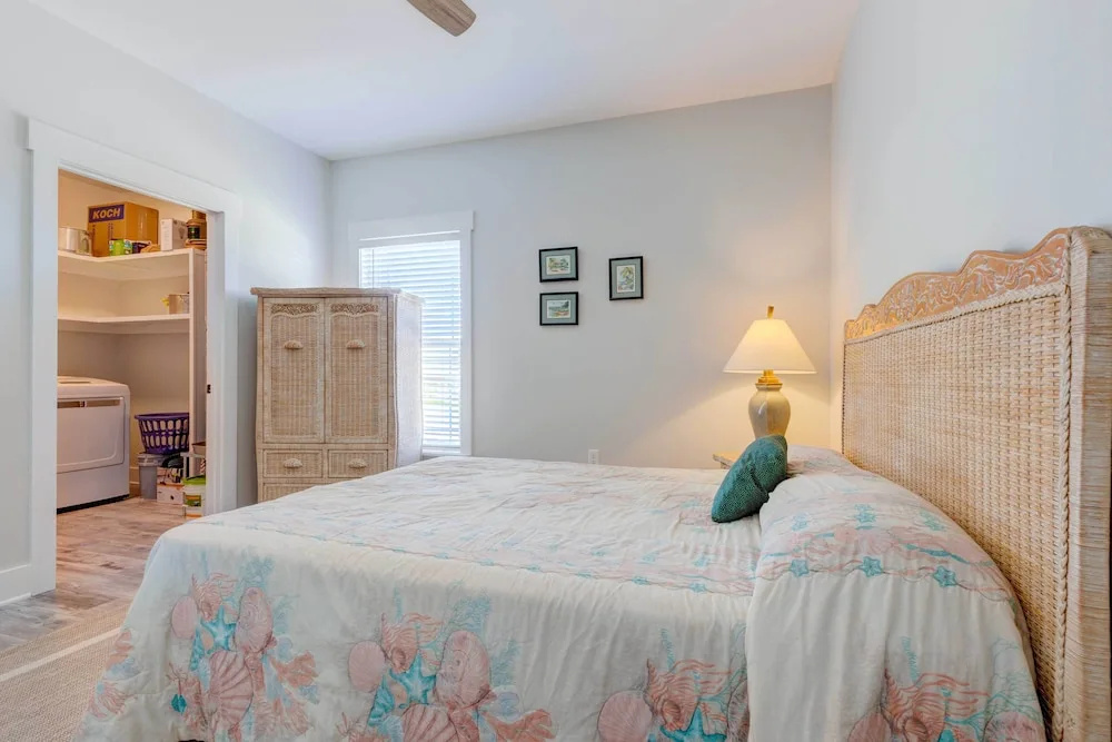 Bayfront Dauphin Island Home w/ Beach Access!