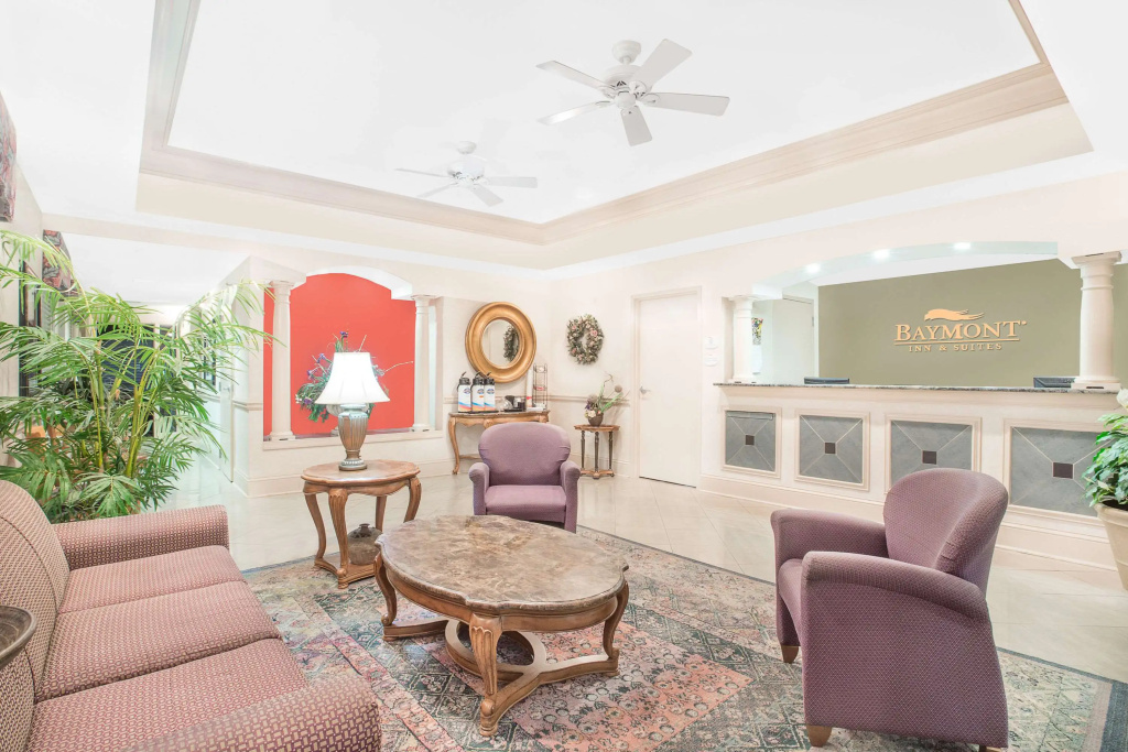 Baymont by Wyndham Crestview