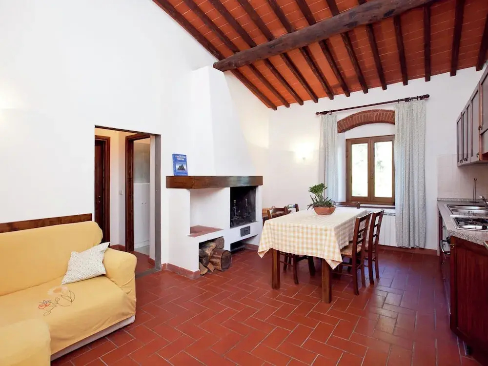 Pleasant Apartment With Swimming Pool,garden,bbq, Parking