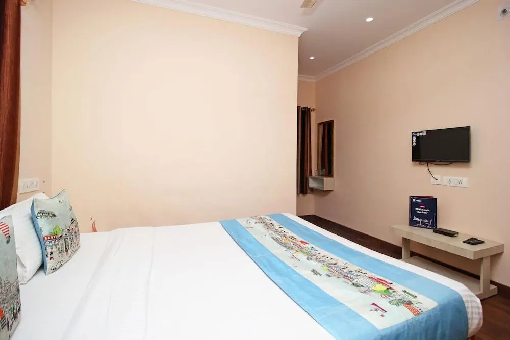 OYO Flagship 8346 LazyStays