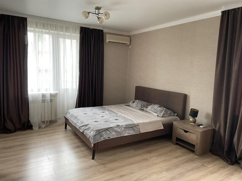 Апартаменты на проспекте 22-го Партсъезда 36