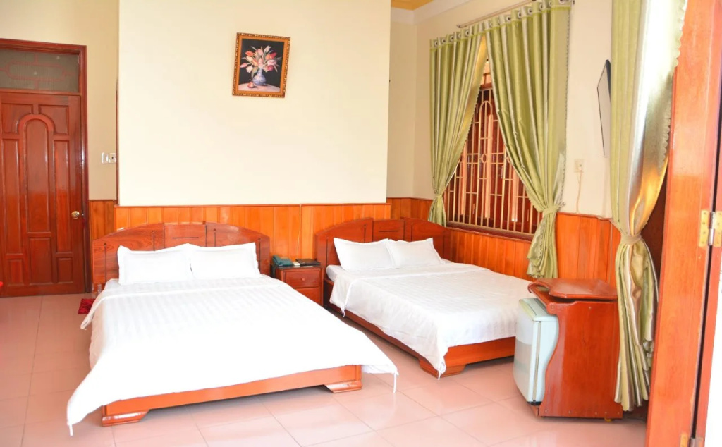 Hai Huong Hotel