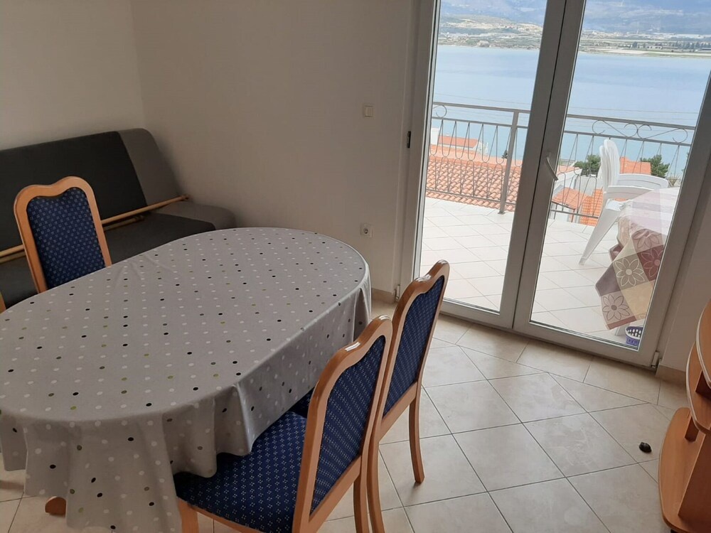 Attractive Apartment in Mastrinka near Sea Beach