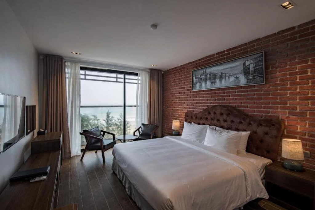 The Marron Hotel