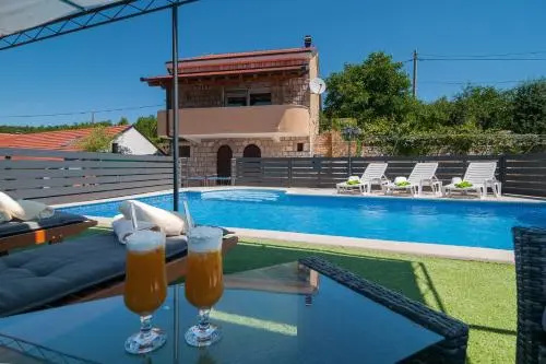 Holiday Home Mateovi Dvori