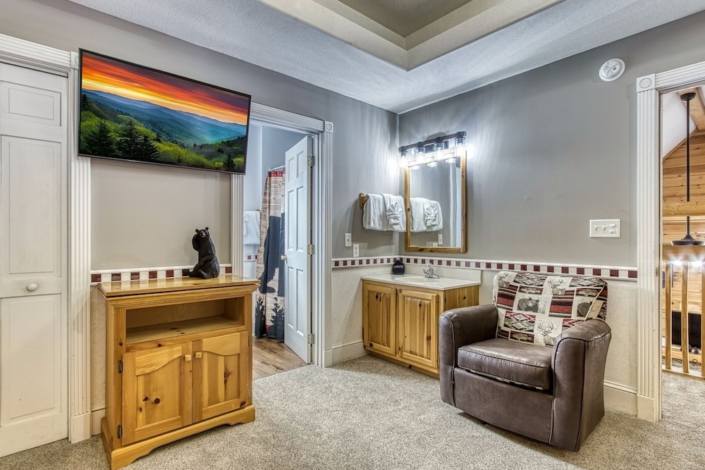 Er239- Sleepy Bear Great Location â Close To Town! 2 Bedroom Cabin by RedAwning