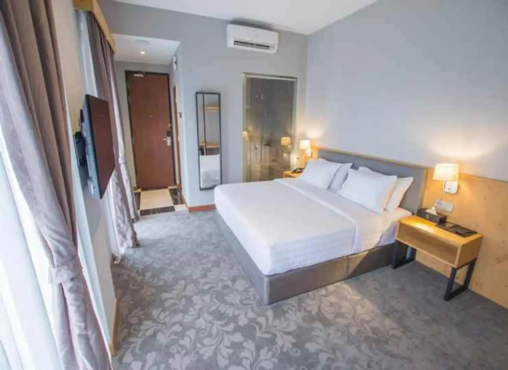 Redpine Boutique Hotel