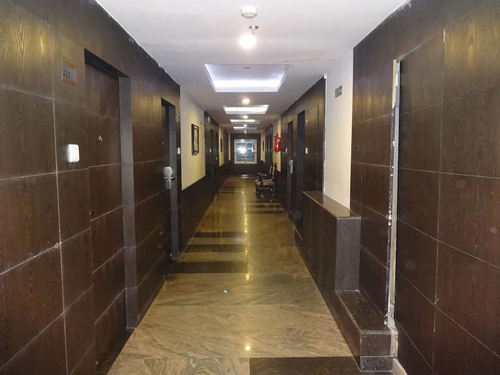 OYO Premium VIP Road