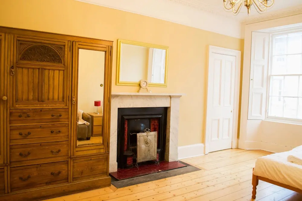 Spacious 4 Bedroom New Town Home