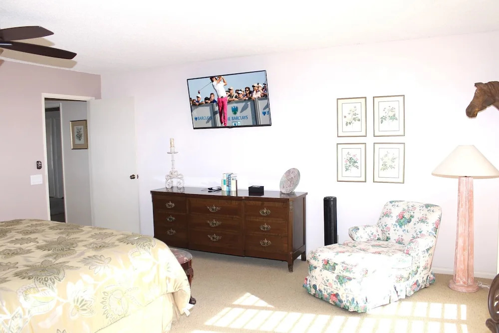 Salomon's Paradise: Desert Home by RedAwning