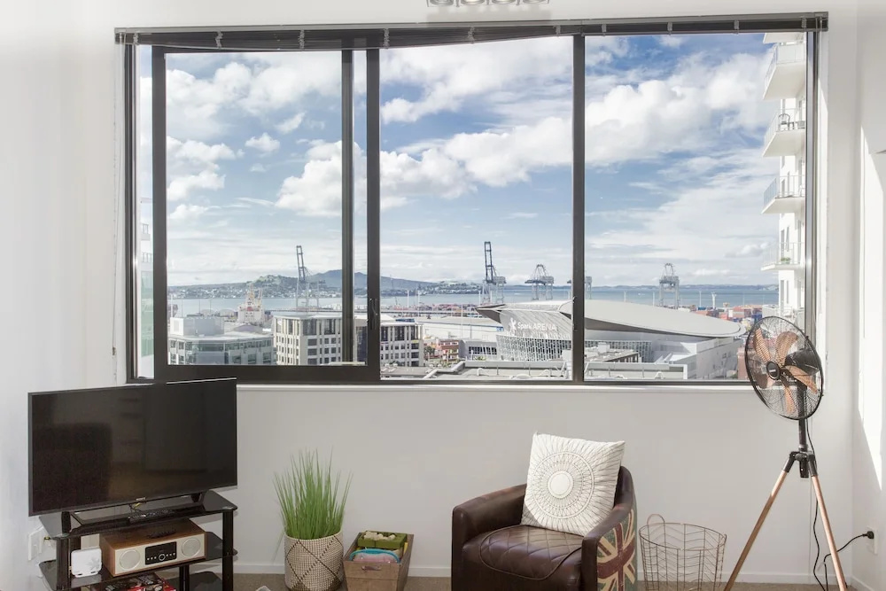 TOWNY - Penthouse with Carpark - 2 Bedrooms