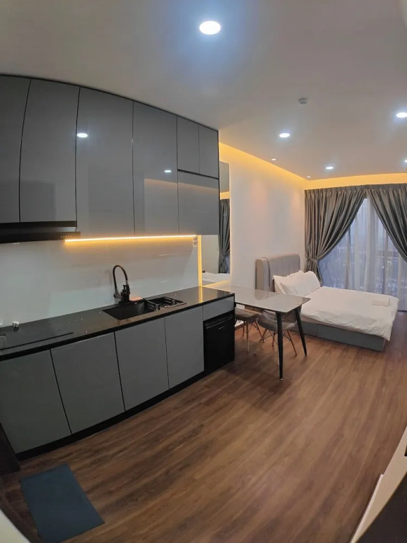 THR1 Cozy Studio with Netflix SKYTREES