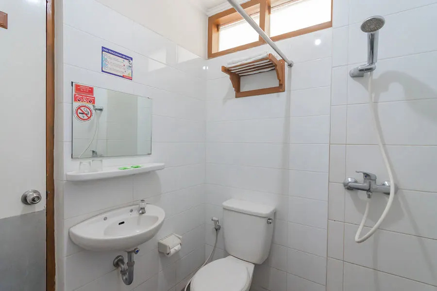 Hotel Yehezkiel Surapati Mitra RedDoorz