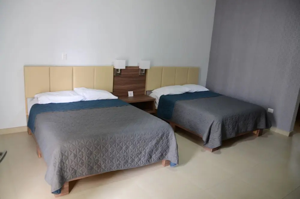 HOTEL MONARCA