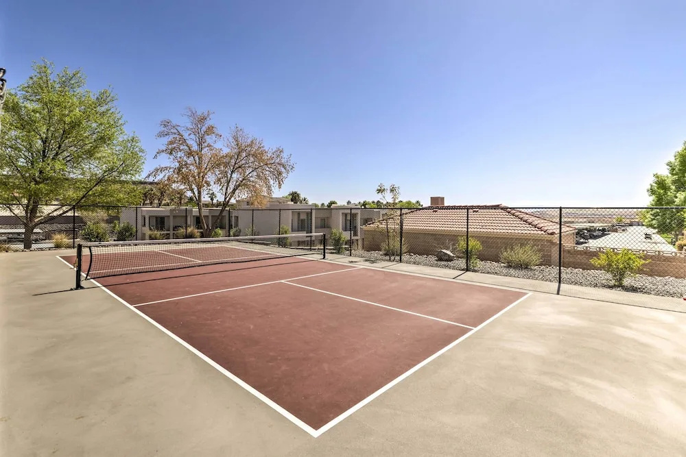 Spacious St. George Townhome w/ Grill & Views!