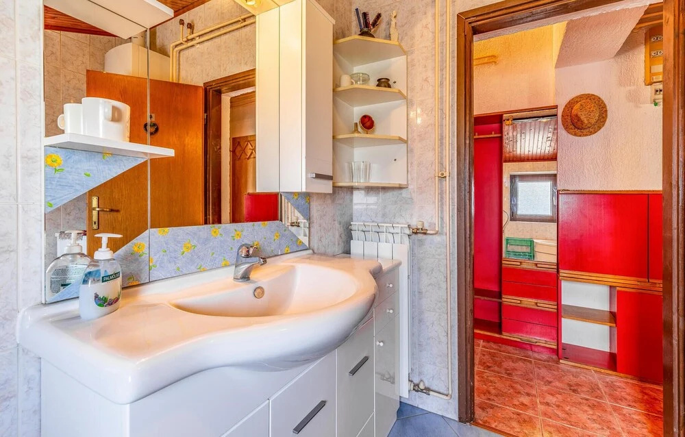Amazing Home in Pula With Wifi and 2 Bedrooms