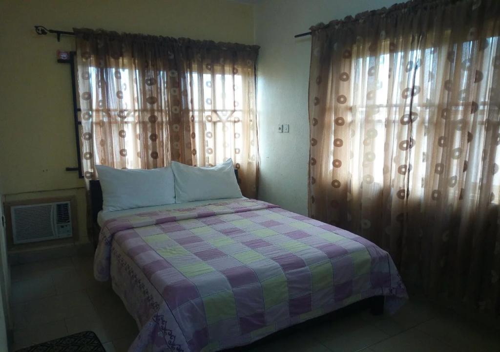 Peak Olam Suites