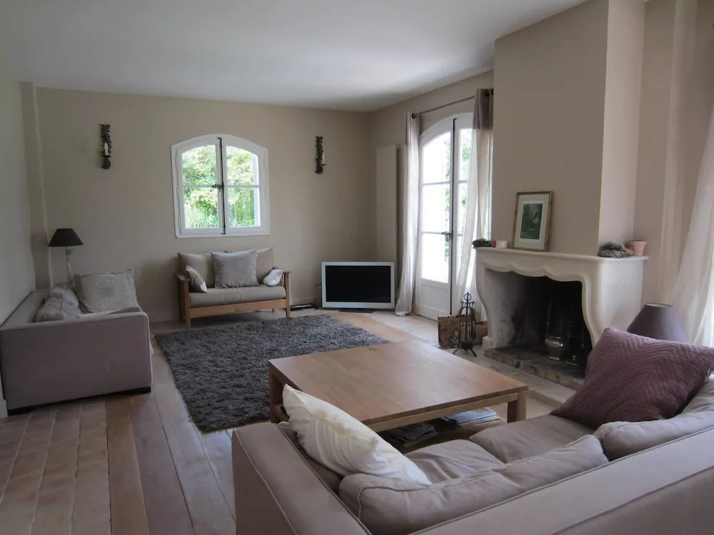 Atmospheric Villa in Pottery Town Salernes , Near Many Lovely Villages