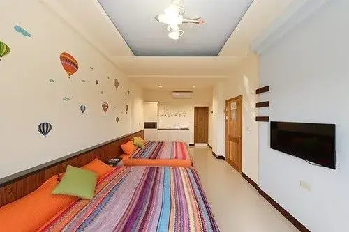Round Bed
