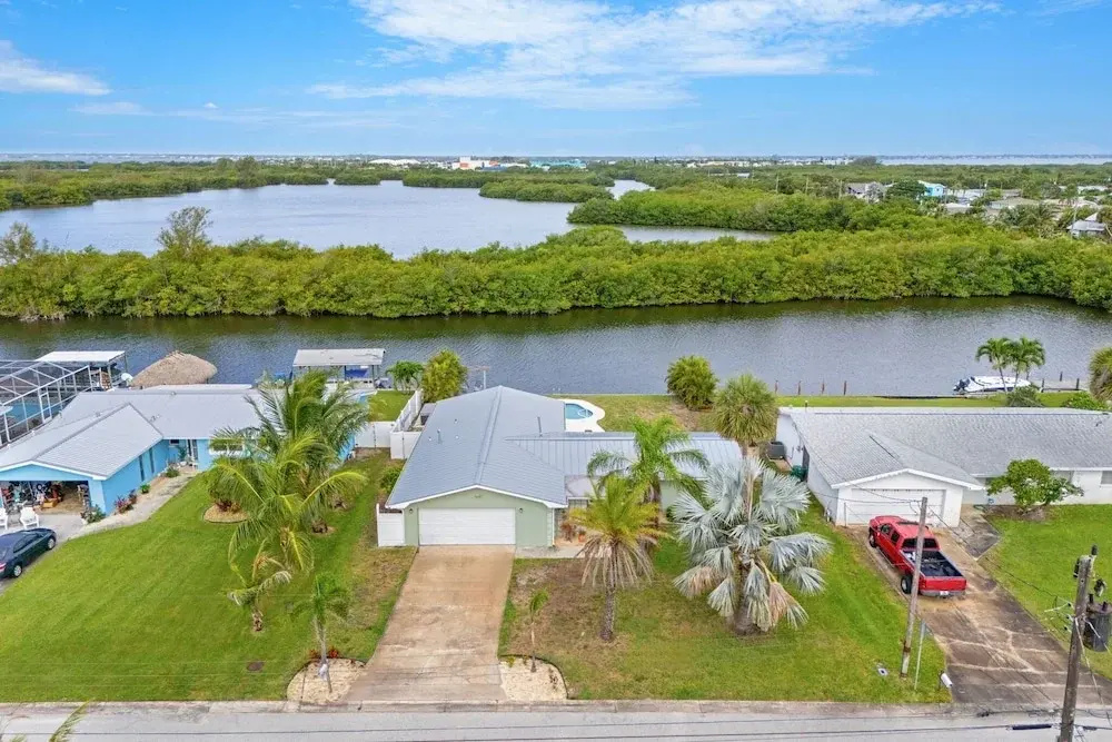 106 La Riviere Rd