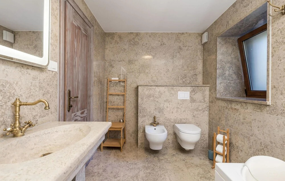 Awesome Home In Kornic With Kitchen