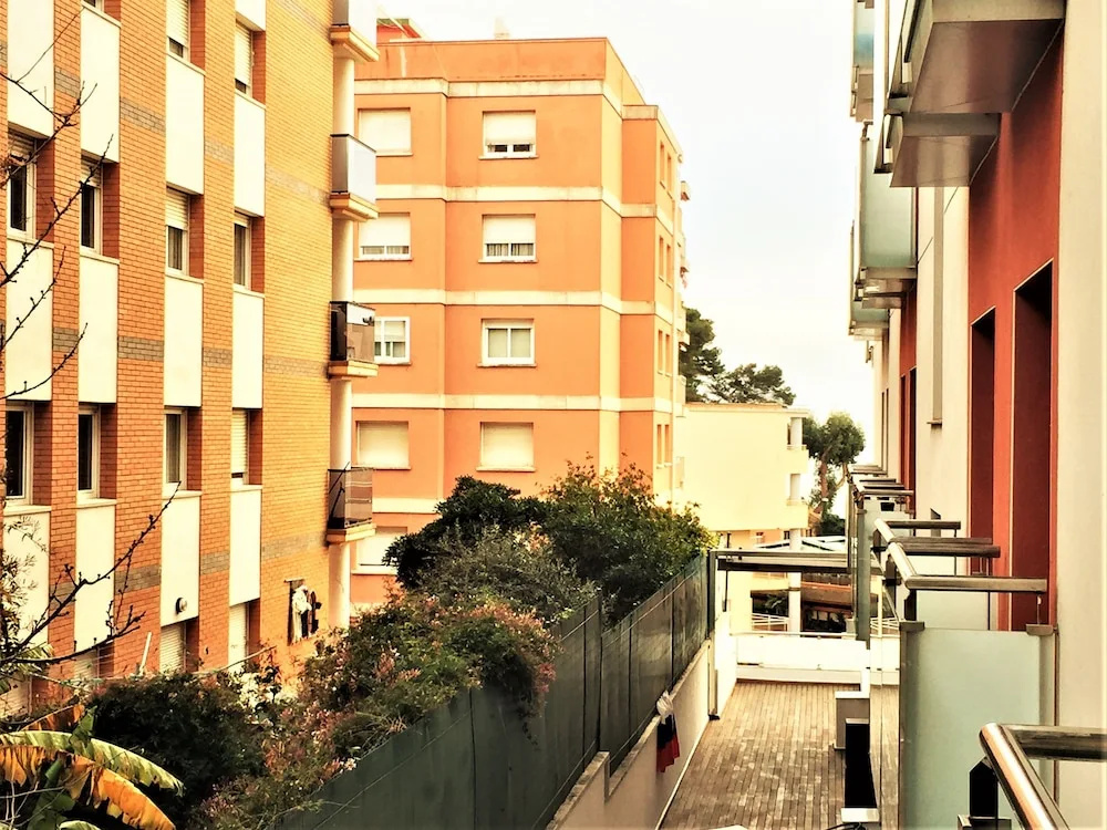 Lloret Beach Apartments