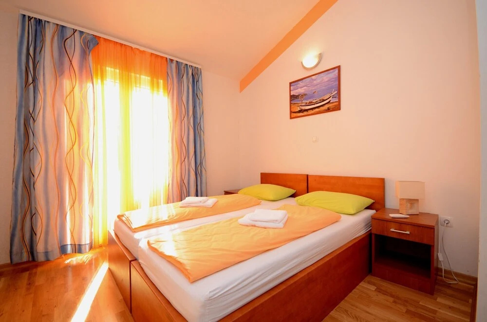 A6 - apt With 2 Balconies, 5 min Walking to Beach
