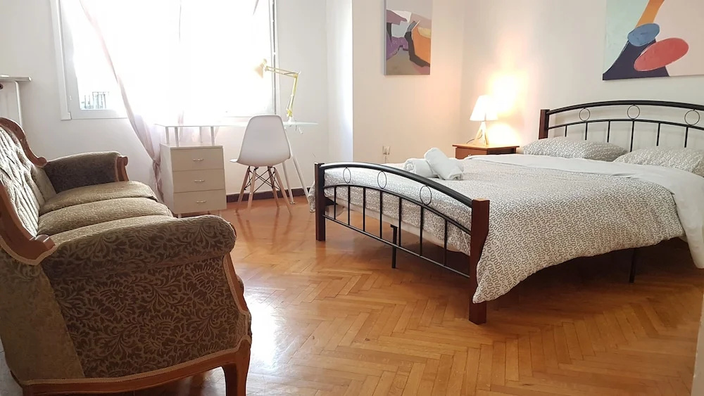 Erra - Teal - Athens Center, 110m², 4 BD, 2 BATH