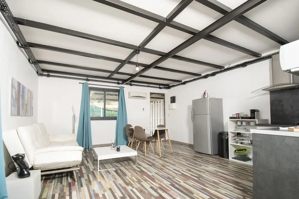 Apparthotel Corail - T2 - 45m2 Rénové - 10' de l'aéroport