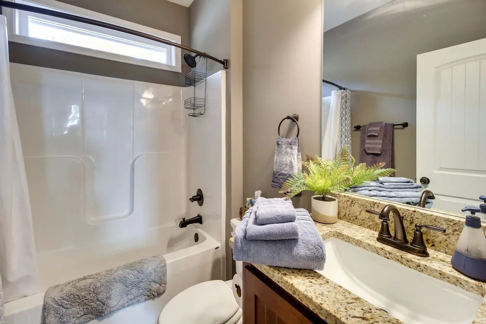 Views, Hot Tub & Trails: Modern Ellijay Cottage