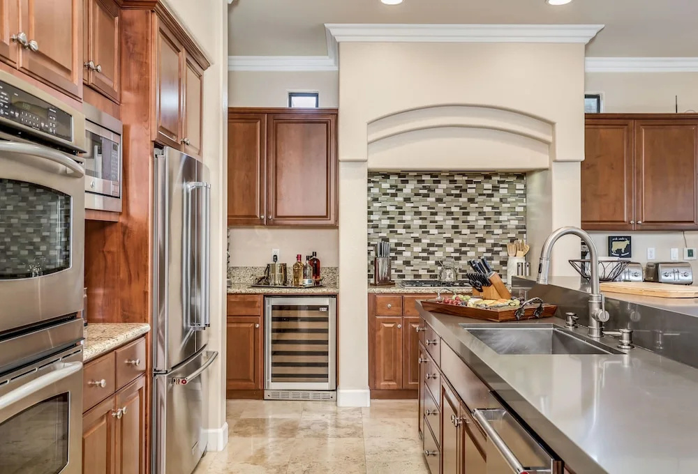 New Listing! Opulent 3-unit W/ Private Pool 7 Bedroom Home