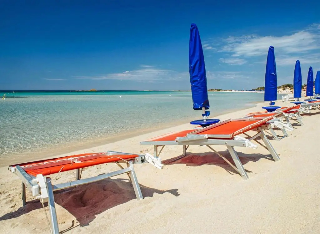 Luxury Holiday Home With Swimming Pool in Torre Lapillo