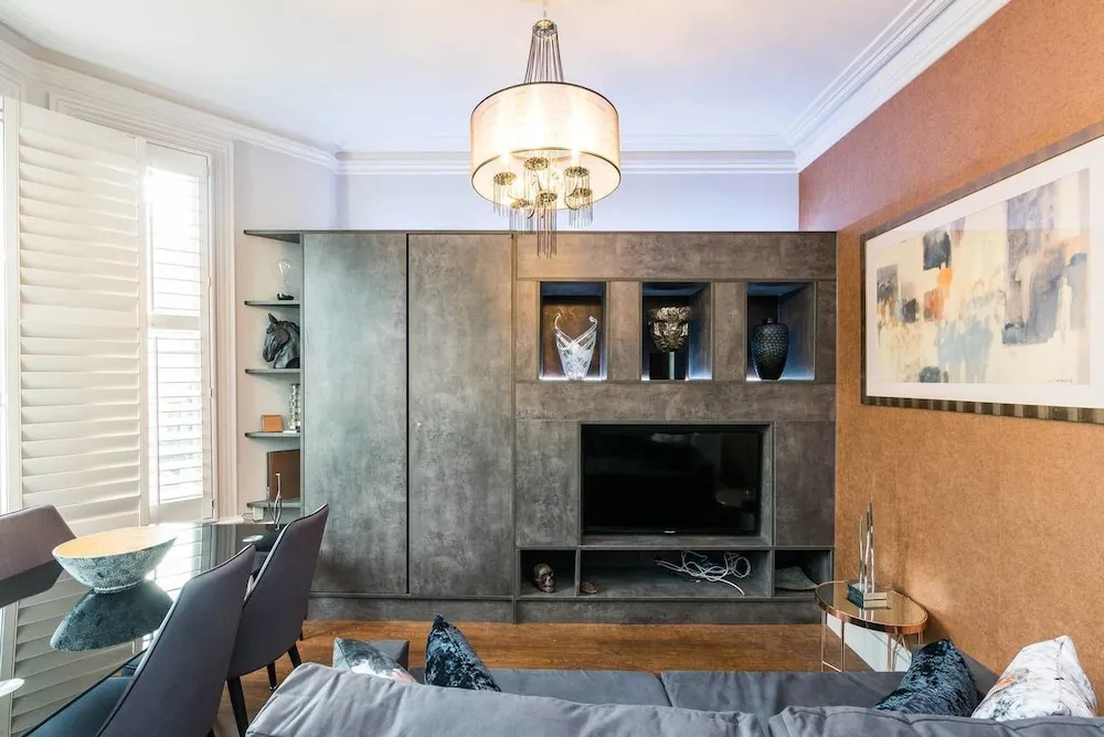 Beautiful 2 BED Apartment - Centre of Chelsea