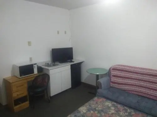 Cypress Motor Inn