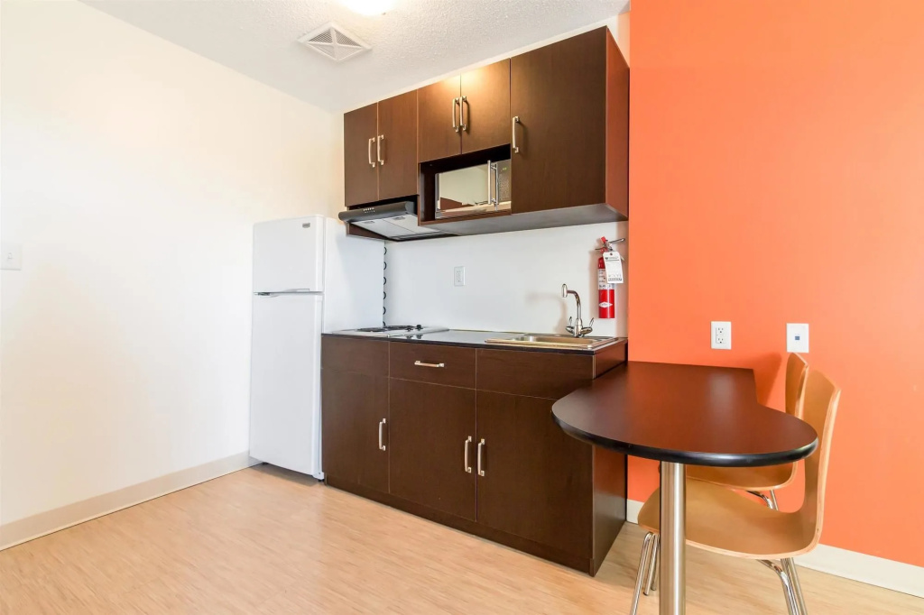 Motel 6-Kingston, ON