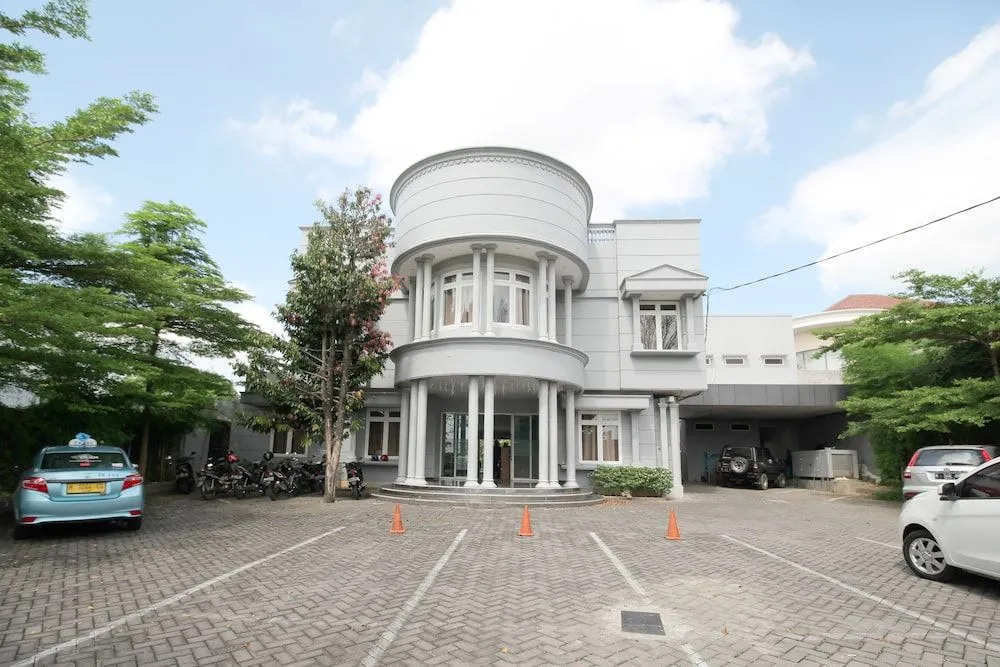 Airy Candisari Sisingamangaraja 4 Semarang