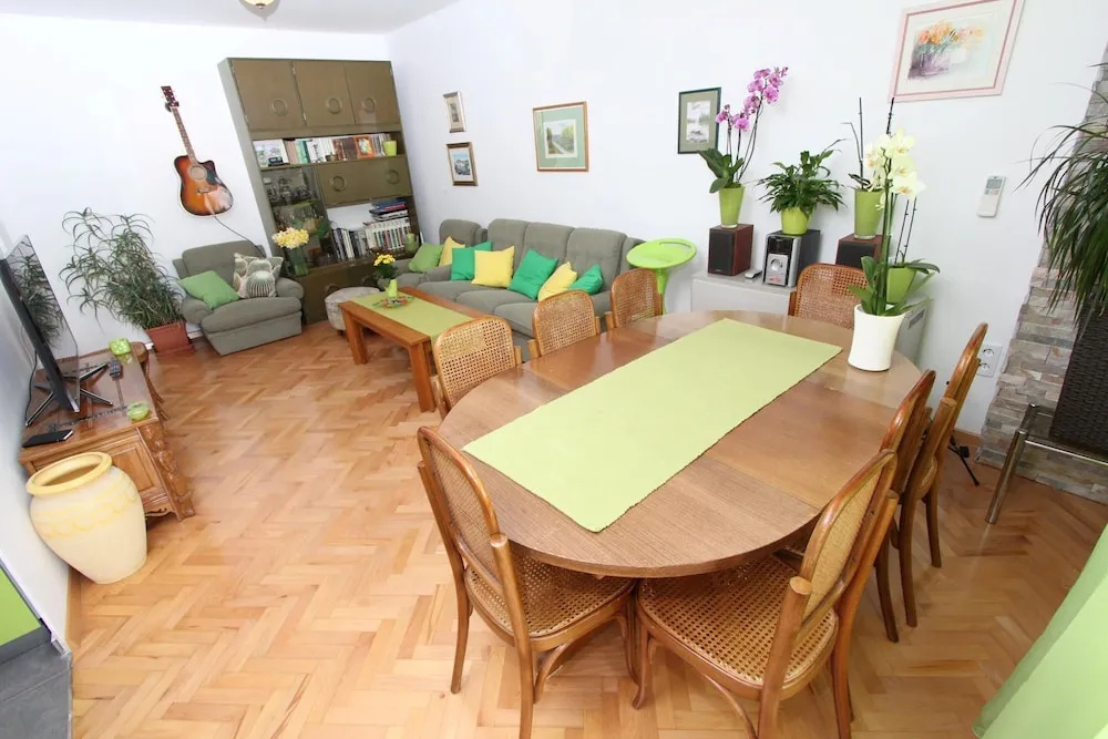 Apartment Elia